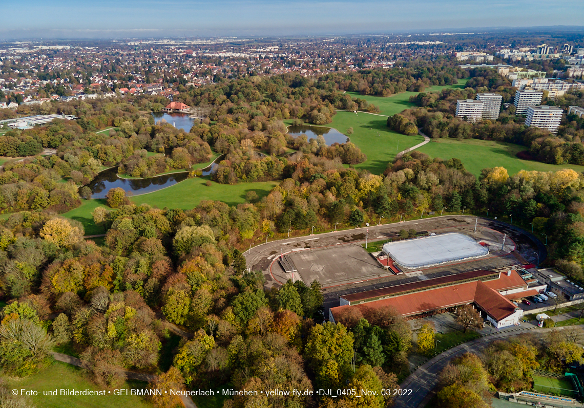 03.11.2022 -  Ostparksee mit Umgebung in Neuperlach